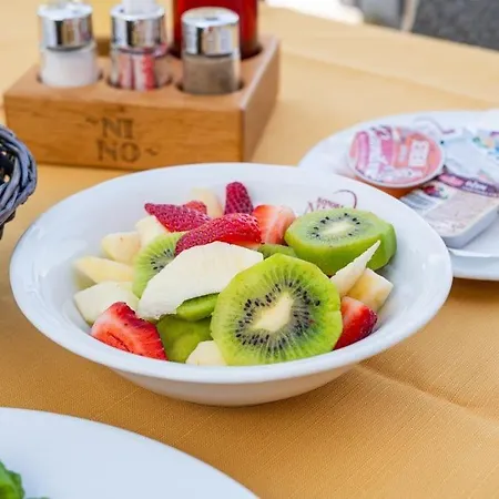 Pensionat Restaurant & Nino 3*