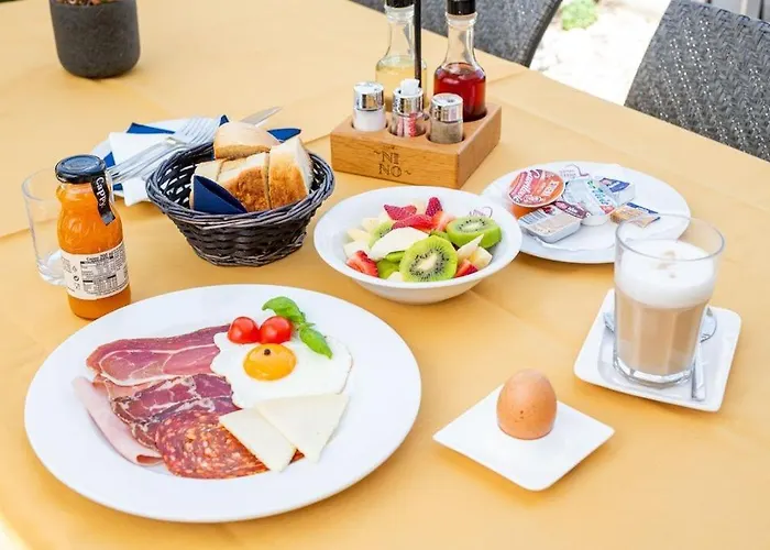 Gæstehus Restaurant & Nino