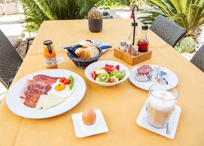 Restaurant & Nino Gæstehus 3*
